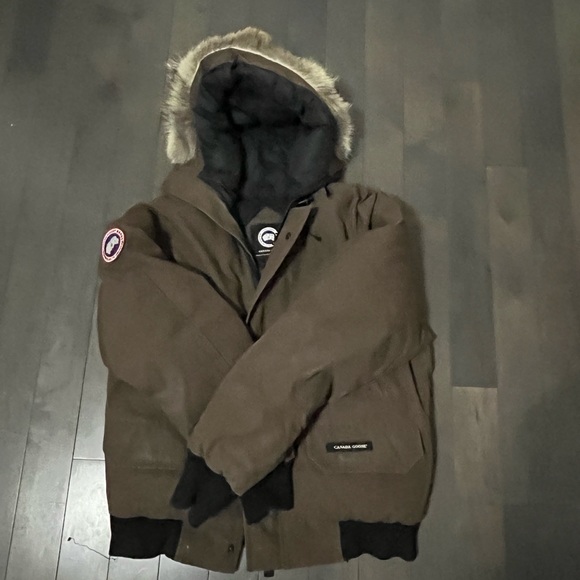 Canada Goose Chilliwack Bomber Jacket Brown model “7950M R” (Size M) - Picture 3 of 8